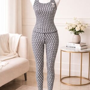 GUESS NWT Logomania 2-Piece Activewear Set XS Navy